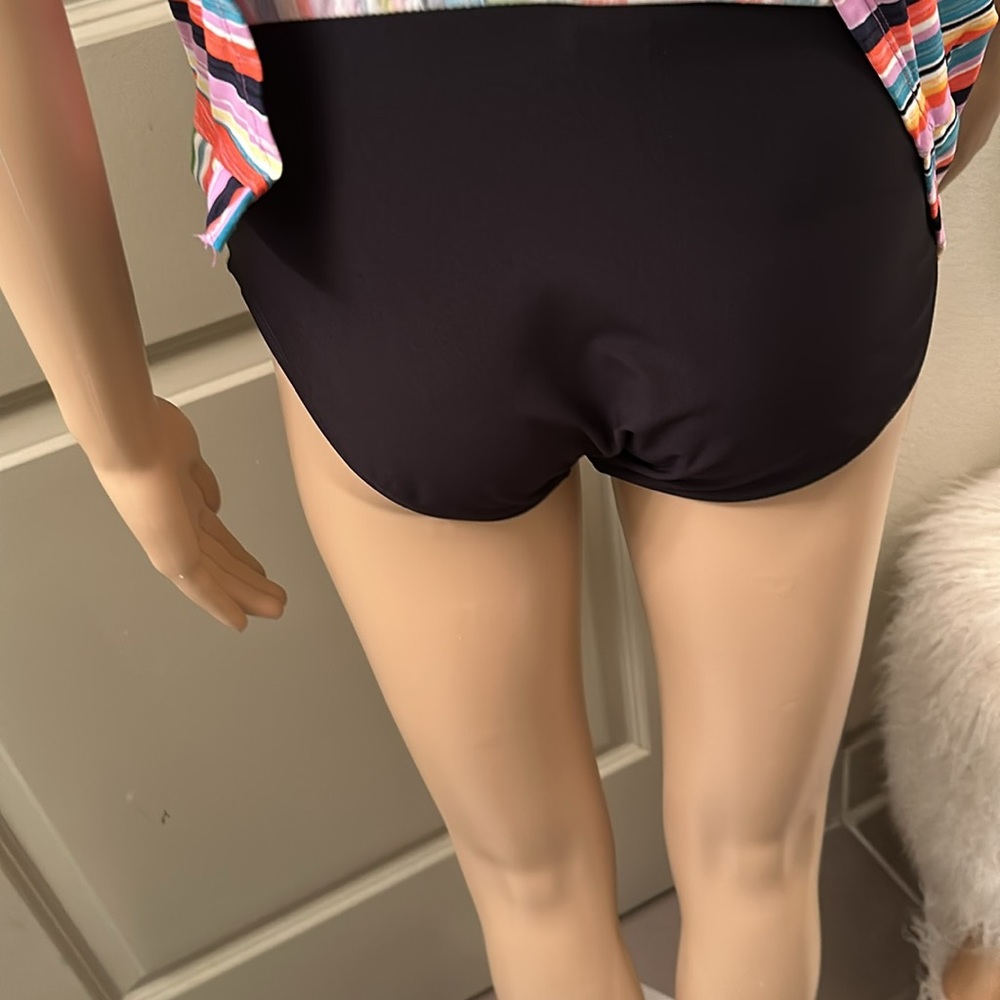 Anne Cole 2-piece swim skirt, top and coverup. - Picture 10 of 16